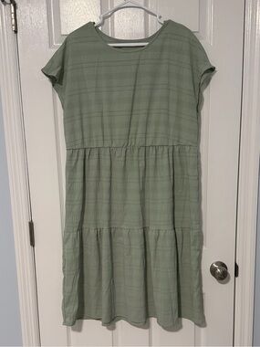 Relaxed Sage Green Tiered Midi Dress